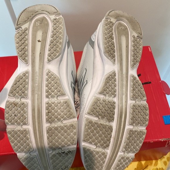 New Balance Women’s Tennis Shoe - Picture 5 of 5